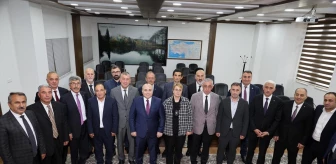 Artvin Valisi Cengiz Ünsal, İl Genel Meclisi Başkanı Hakan Makar'ı ziyaret etti