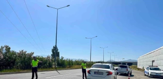 Antalya'da abart egzoz ve hız denetimleri: 4 araç trafikten men edildi