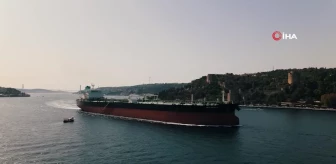 İstanbul Boğazı gemi trafiğine tekrar açıldı