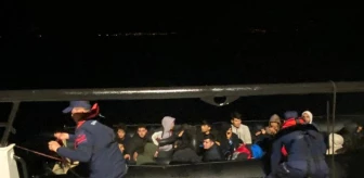 İzmir'de 22 düzensiz göçmen yakalandı