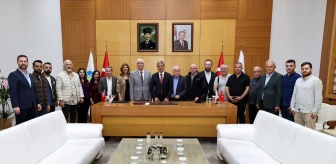 Sakarya Gazeteciler Birliği Büyükşehir Belediye Başkanı Alemdar'ı ziyaret etti