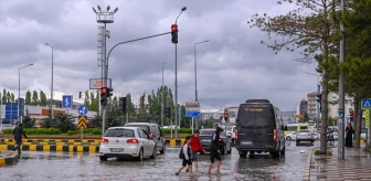 Van'da Sağanak Yağış Sonucu Taşkınlar Oluştu