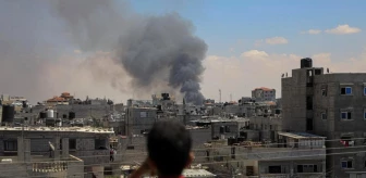 İsrail, Gazze'nin Refah kentine hava saldırısı düzenledi