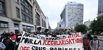 Belçika'da Kağıtsızlar İçin Protesto Eylemi