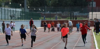 Edirne'de İlkokul Öğrencileri Arasında Atletizm Etkinliği Düzenlendi