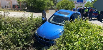 Elazığ'da otomobil devrildi, 2 kişi yaralandı