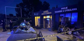 Kocaeli'de feci kaza: Yaya hayatını kaybetti, otomobil ikiye bölündü