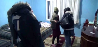 Erzurum'da Göçmen Kaçakçılığı Operasyonu: 13 Kaçak Göçmen Yakalandı