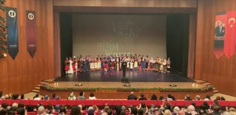 Eskişehir'de 'Bizim Yunus' adlı dans gösterisi büyük ilgi gördü