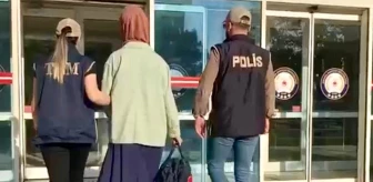 Manisa'da FETÖ'nün 2 kadın üyesi yakalandı
