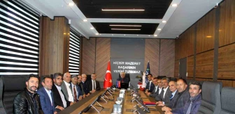 Erzurum'un Köprüköy ilçesindeki muhtarlar Aras EDAŞ Genel Müdürü'nü ziyaret etti