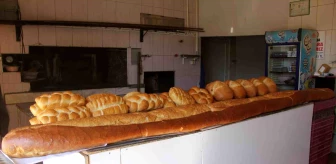 Sivas'ta Üretilen 4 Metrelik Ekmekle Sosyal Medyada Gündem Oldu