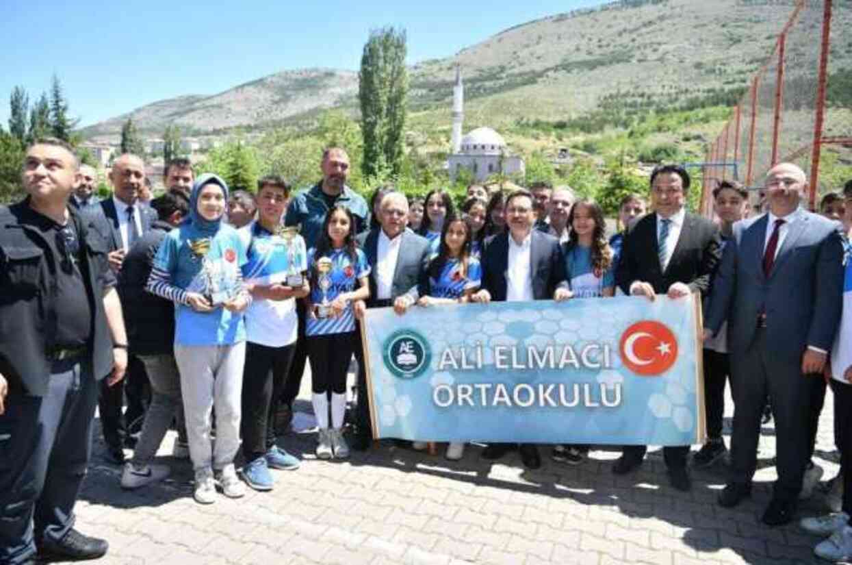 Yahyalı Kaymakamlığının ERVA Spor Okulu'nun açılışı yapıldı Yahyalı Kaymakamlığının ERVA Spor Okulu'nun açılışı yapıldı