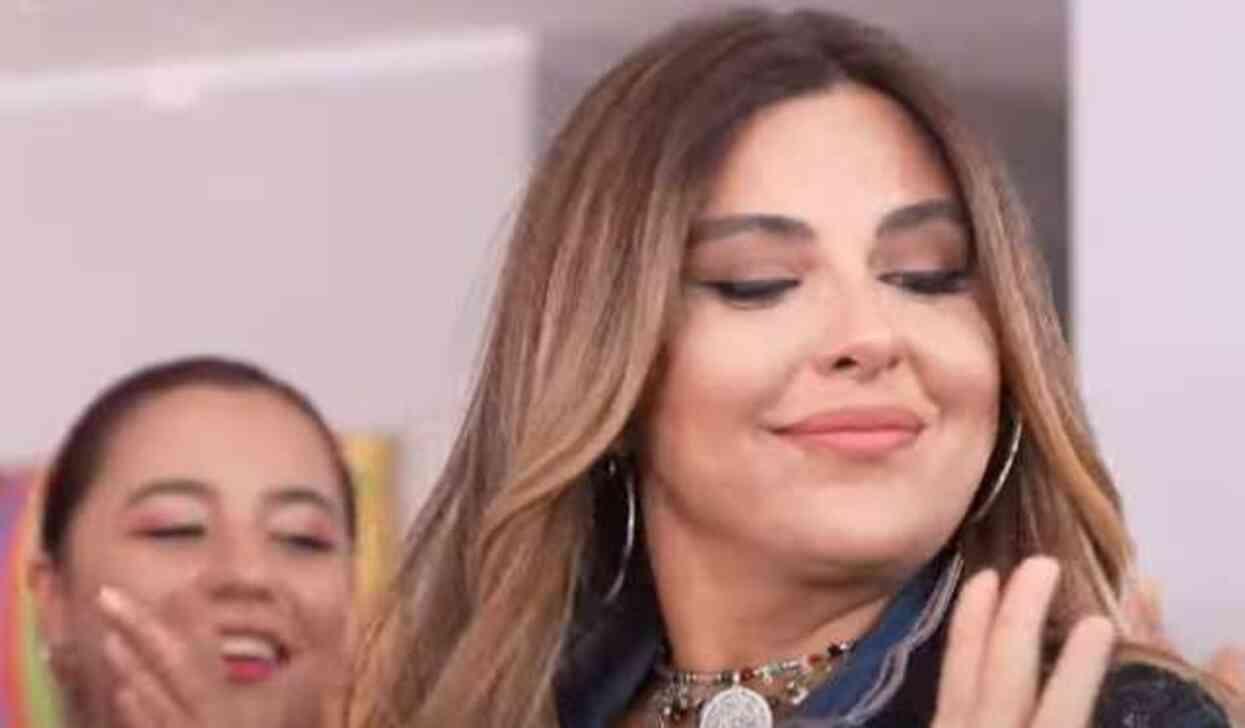 ASLI HÜNEL İLE GELİN EVİ CANLI İZLE! Gelin Evi son bölümde neler oldu? 8 Mayıs... ASLI HÜNEL İLE GELİN EVİ CANLI İZLE! Gelin Evi son bölümde neler oldu? 8 Mayıs...