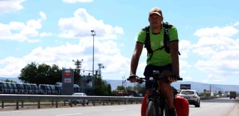 İsveç Vatandaşı Bisikletiyle Türkiye'ye Geldi