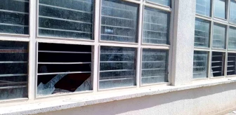 Samsun'da bir okulun spor salonunun camları kırıldı