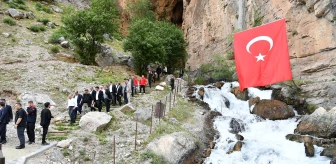 Kayseri Yahyalı'da Göksu Şelalesi'nin asma köprüsü yenilendi