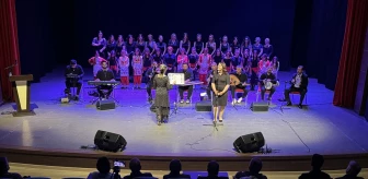 Tekirdağ'da Roman öğrencilerin okula devamlılığını artırmak için koro konseri düzenlendi