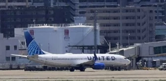 50 yolcu taşıyan Boeing 737 uçağı, Japonya'nın Fukuoka Havalimanı'ndan kalkıştan kısa bir süre sonra acil iniş yapmak zorunda kaldı