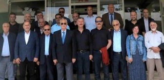 Tariş Zeytinyağı Birlik Başkanı Fikret Akova'ya kutlama ziyaretleri devam ediyor
