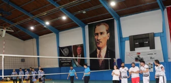 Havza'da Gençlik Haftası kapsamında Voleybol Halk Turnuvası başladı