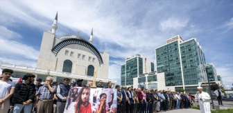 İsrail'in Gazze'ye saldırılarında hayatını kaybeden Müslümanlar için gıyabi cenaze namazı kılındı