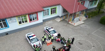 Sivas Gemerek'te Jandarma Trafik Ekipleri Öğrencilere Etkinlik Düzenledi