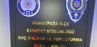 Antalya'da Kaçak Parfüm ve Gözlükler Ele Geçirildi