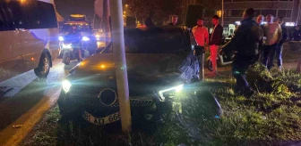 Düzce'de otomobil ile hafifi ticari araç çarpıştı, 3 kişi yaralandı