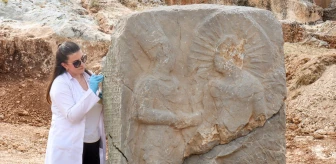 Adıyaman'da 2 Bin 100 Yıllık Tokalaşma Anıtı ve Yazıt Perre Antik Kenti'nde Sergilenecek