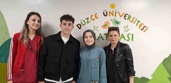 Galatasaraylı Futbolcu Ali Turap Bülbül, Düzce Üniversitesi Tıp Fakültesi Hastanesi'nde Çocukları Ziyaret Etti