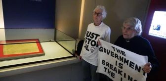 İklim Değişikliği Protestosu: İngiltere'de Milli Kütüphane Eylemi