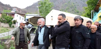 Erzurumlu gazeteci Hikmet Gür Türkiye'de hayatını kaybetti