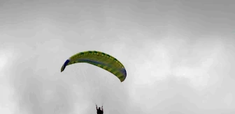 Uşak'ta Yamaç Paraşütü Ege Bölgesi Hedef Yarışması Gerçekleştirildi