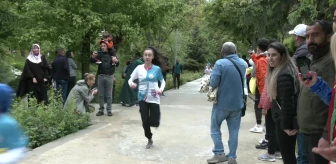 Ankara'da Anneler Günü etkinliği: Çocuklar Atakule Challenge koşusunda yarıştı
