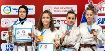 Bilecikli Sporcu Ecrin Benlioğlu Yıldızlar Avrupa Kupası'nda Yarışmaya Hak Kazandı