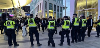 Eurovısıon finali öncesi sokaklar karıştı: Çok sayıda gözaltı var