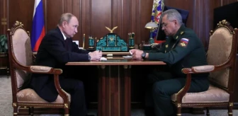 Putin, yeni hükümette Savunma Bakanlığına Sergey Şoygu'nun yerine sivil isim önerdi