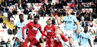 Sivasspor, RAMS Başakşehir'e 1-0 mağlup oldu