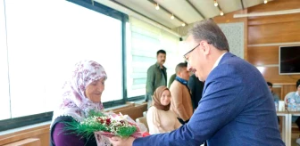 Siirt Valisi Dr. Kemal Kızılkaya ve eşi Anneler Günü'nü kutladı