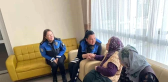 Van Emniyet Müdürlüğü Anneler Günü'nde Yaşlı Bakım Merkezini Ziyaret Etti