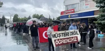 BAİBÜ Öğrencileri Toplu Taşıma Zammını Protesto Etti