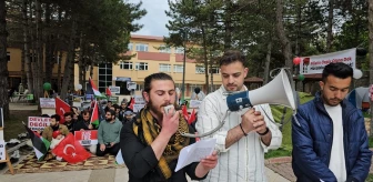 Çorum'da Hitit Üniversitesi Öğrencileri İsrail'e Karşı Oturma Eylemi Başlattı