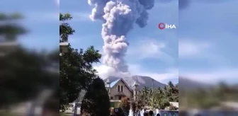 Endonezya'daki Ibu Yanardağı'nda patlama