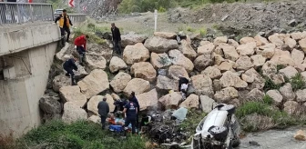 Erzincan'da Dereye Devrilen Otomobilde 1 Kişi Hayatını Kaybetti
