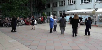 Bursa'da Hemşireler Günü Hastalarla Kutlandı