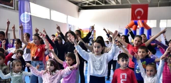 Kayseri Büyükşehir Belediyesi Pınarbaşı'nda Çocuk Şenliği Düzenledi