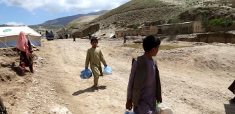 Afganistan'da Şiddetli Yağış ve Seller Sonucu 40.000 Çocuk Evsiz Kaldı