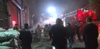 Başakşehir'de mobilya atölyesinde çıkan yangın paniğe neden oldu