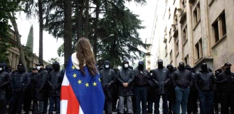 Gürcistan'da ifade özgürlüğünü kısıtlayacak yasa tasarısı onaylandı